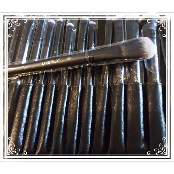 NEW~32 Piece Synthetic Fiber Professional Makeup Brush Set in Black Croco Pouch - Picture 4 of 10